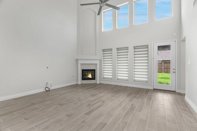 Building Photo - 2832 Saltwood Ct