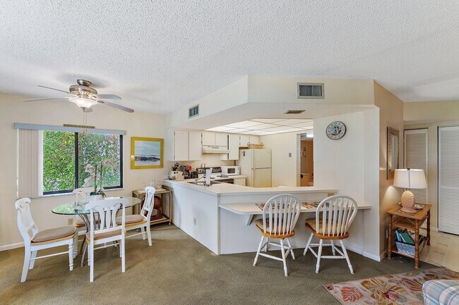 Building Photo - 1605 S US Hwy 1