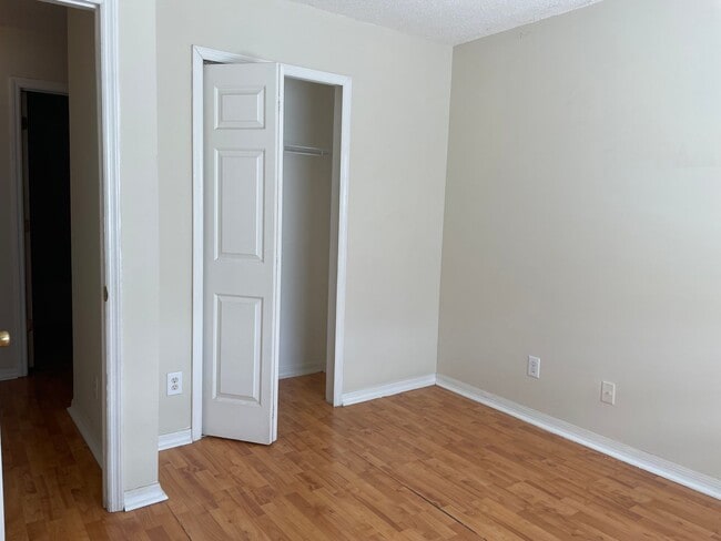 Building Photo - 4102 Waterside Island Ct