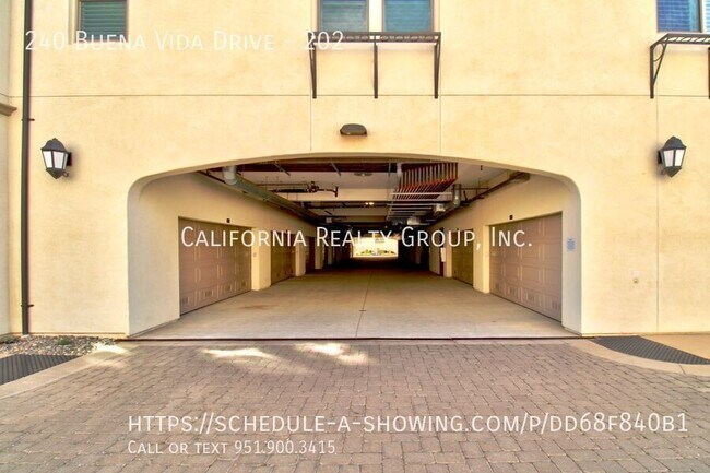 Building Photo - 240 Buena Vida Dr