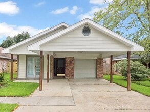 Building Photo - 106 Darteze Dr
