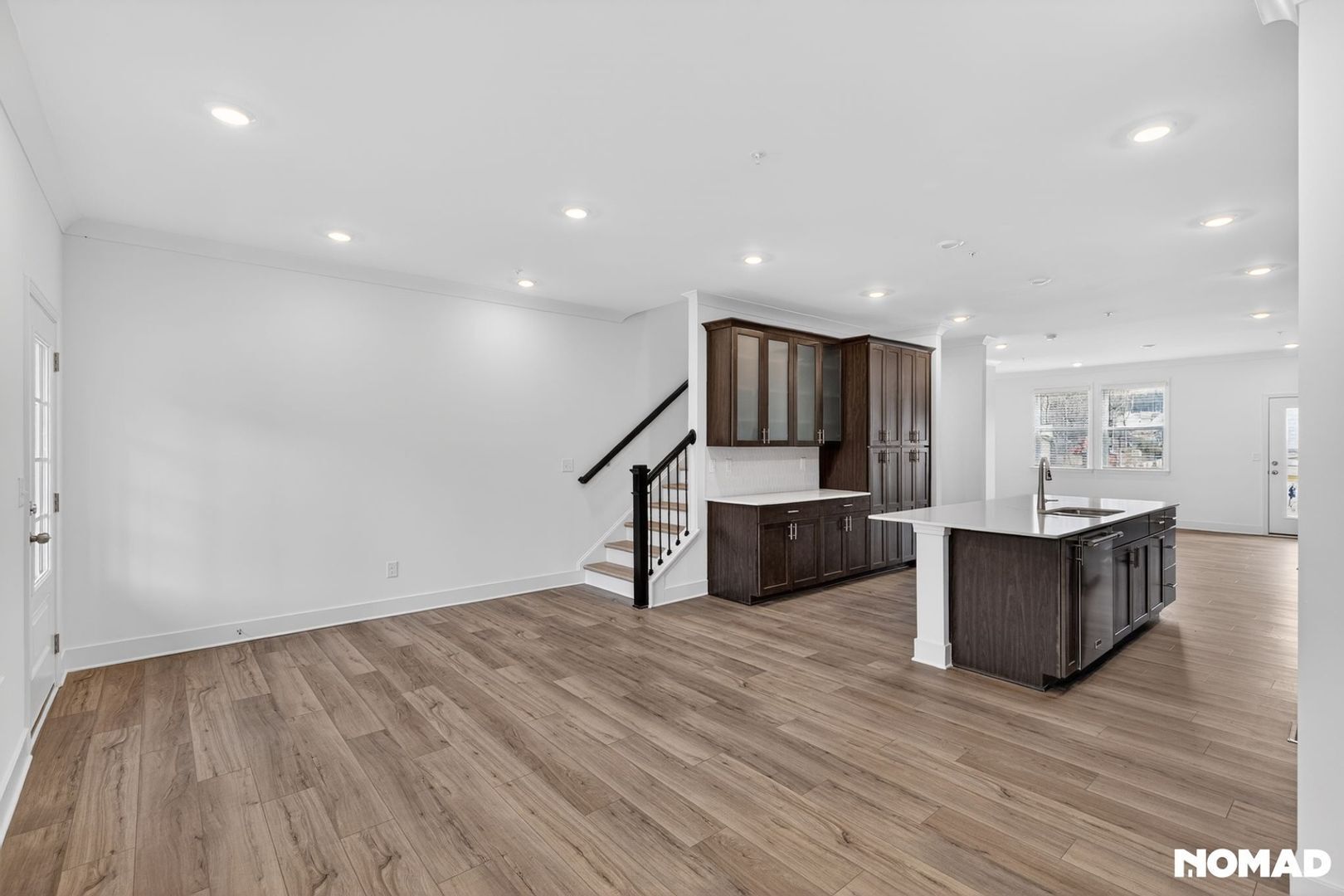 Building Photo - 811 Atkins Ln