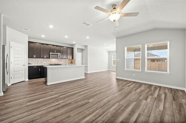 Building Photo - 2805 Moyer Ln