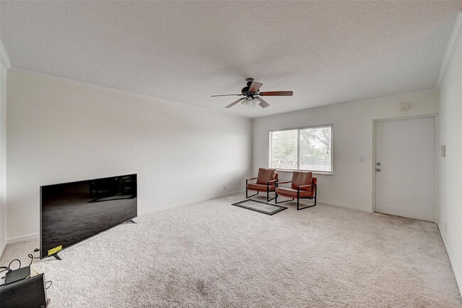 Building Photo - 2020 NE 56th St