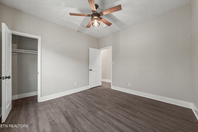 Building Photo - 216 Dameron Ave