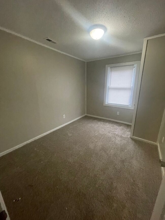 Building Photo - Newly renovated 3 bedroom 1 bath home . Located in Gastonia