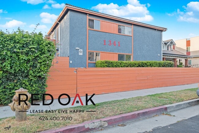 Building Photo - 1341 W 37th Pl