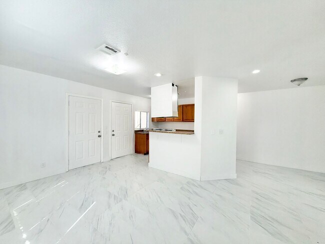 Building Photo - PS T 66369