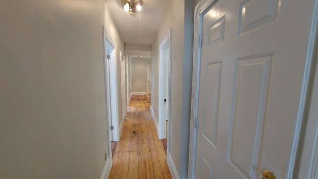Building Photo - 9 Woodville Park