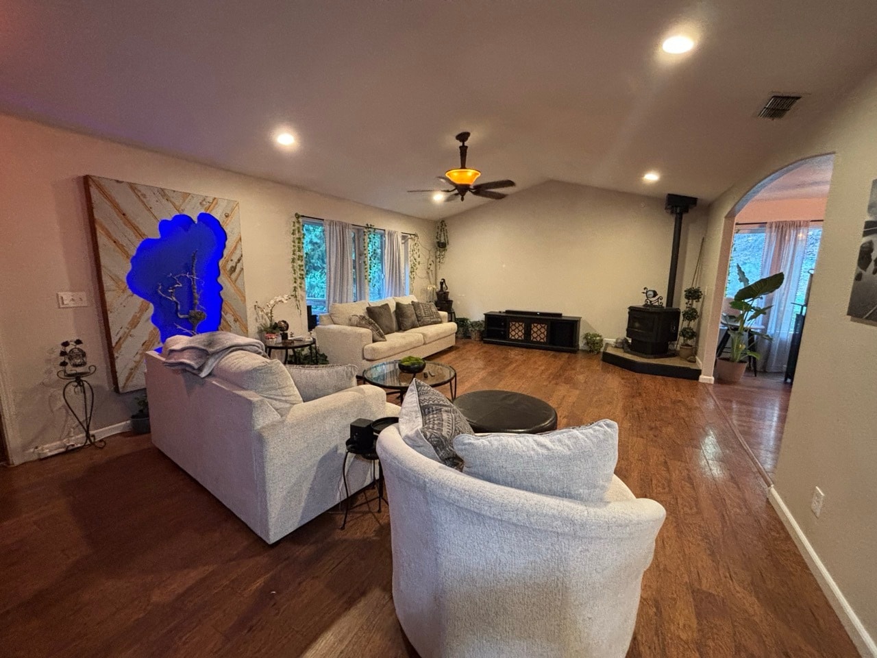 Building Photo - 5681 Manx Rd