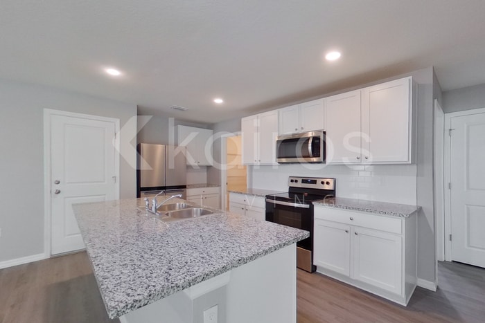 Building Photo - 8584 SW 43rd Ter