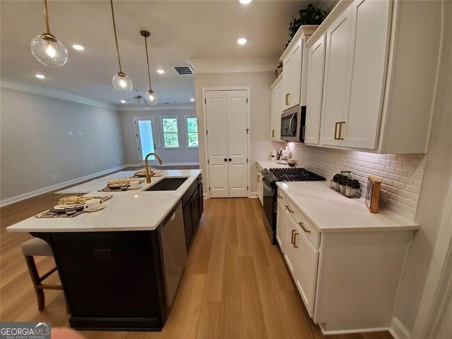 Building Photo - 1704 Pardee Dr