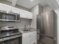 Building Photo - 54 Brook St