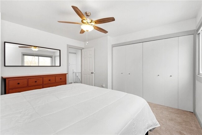 Building Photo - 236 S Grandview Ave