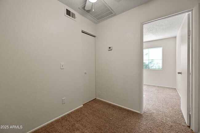 Building Photo - 12717 W Tasha Dr