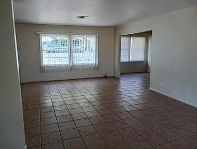 Building Photo - Charming 2-Bedroom Home in Desert Hot Springs - Just $1,800/month!