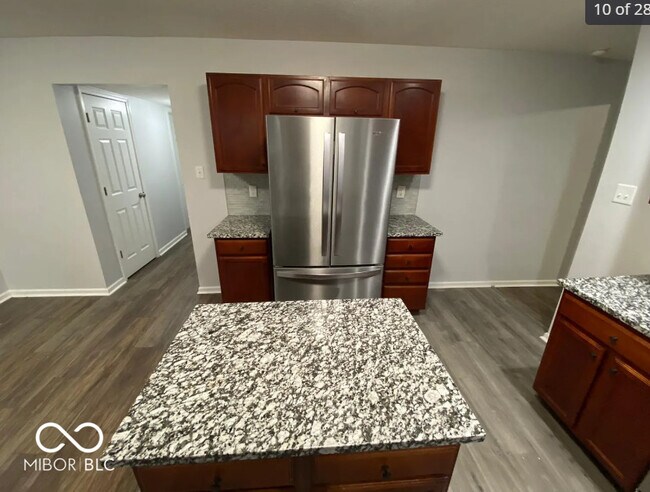 Building Photo - 401 Watercress Way