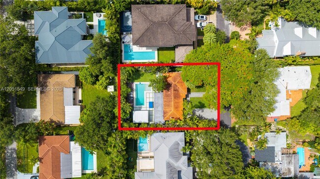 Building Photo - 7831 SW 54th Ct