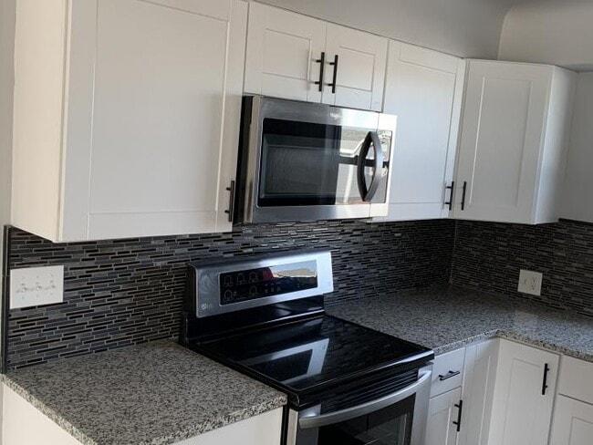 Building Photo - 3 bedroom in Sterling CO 80751