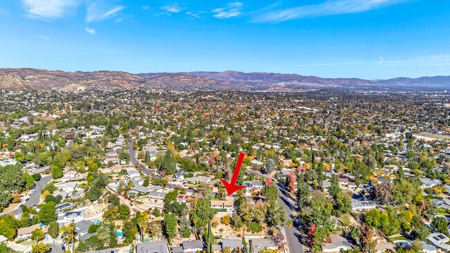 Building Photo - 5565 Ostin Ave