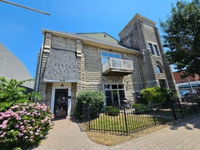 Building Photo - Unique 2 Bedroom Downtown Mount Clemens Loft with Updated Kitchen, Spacious Living Room, Balcony ...