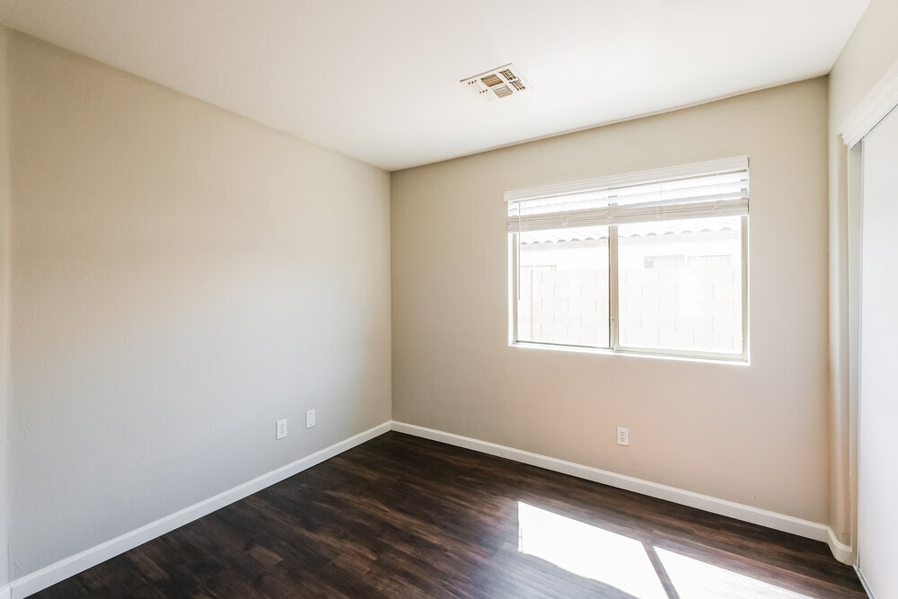 Building Photo - 15843 W Woodlands Ave