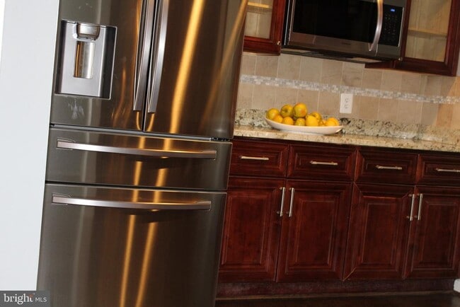 Building Photo - 3808 Delano St