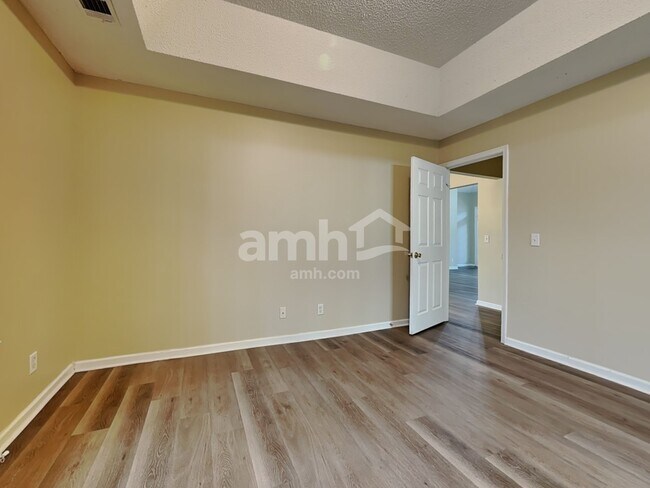 Building Photo - 26 Coronado Ct