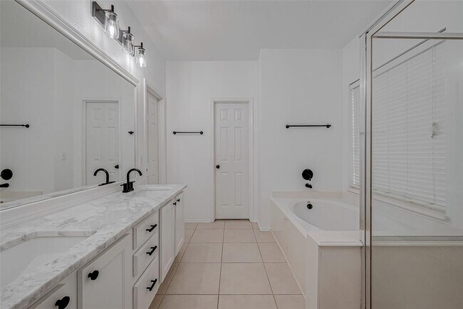 Building Photo - 20802 Louetta Oak Dr