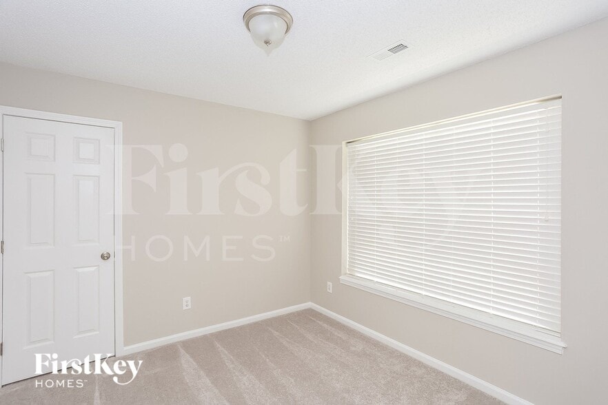 Building Photo - 8618 Cedar Hollow Ln