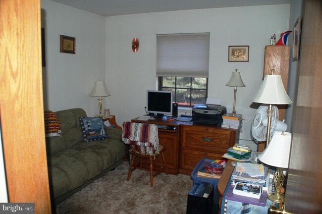 Building Photo - 176 Kenton Dr