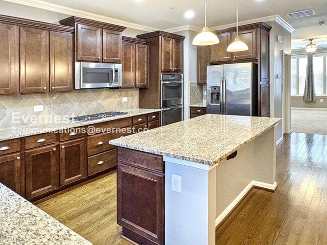 Building Photo - 8134 Villaggio Dr