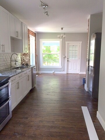 Building Photo - 529 Cherokee St