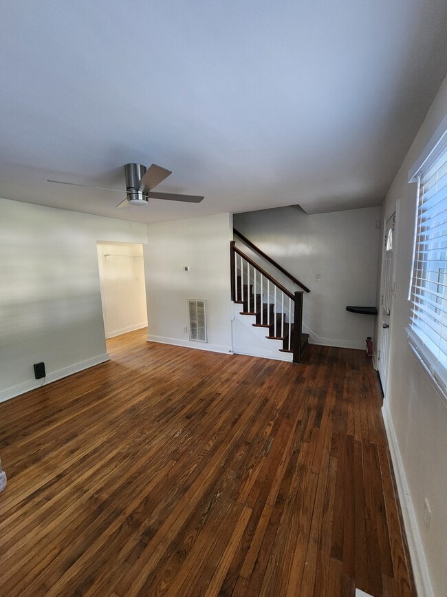 Building Photo - 8234 Redwood Cir