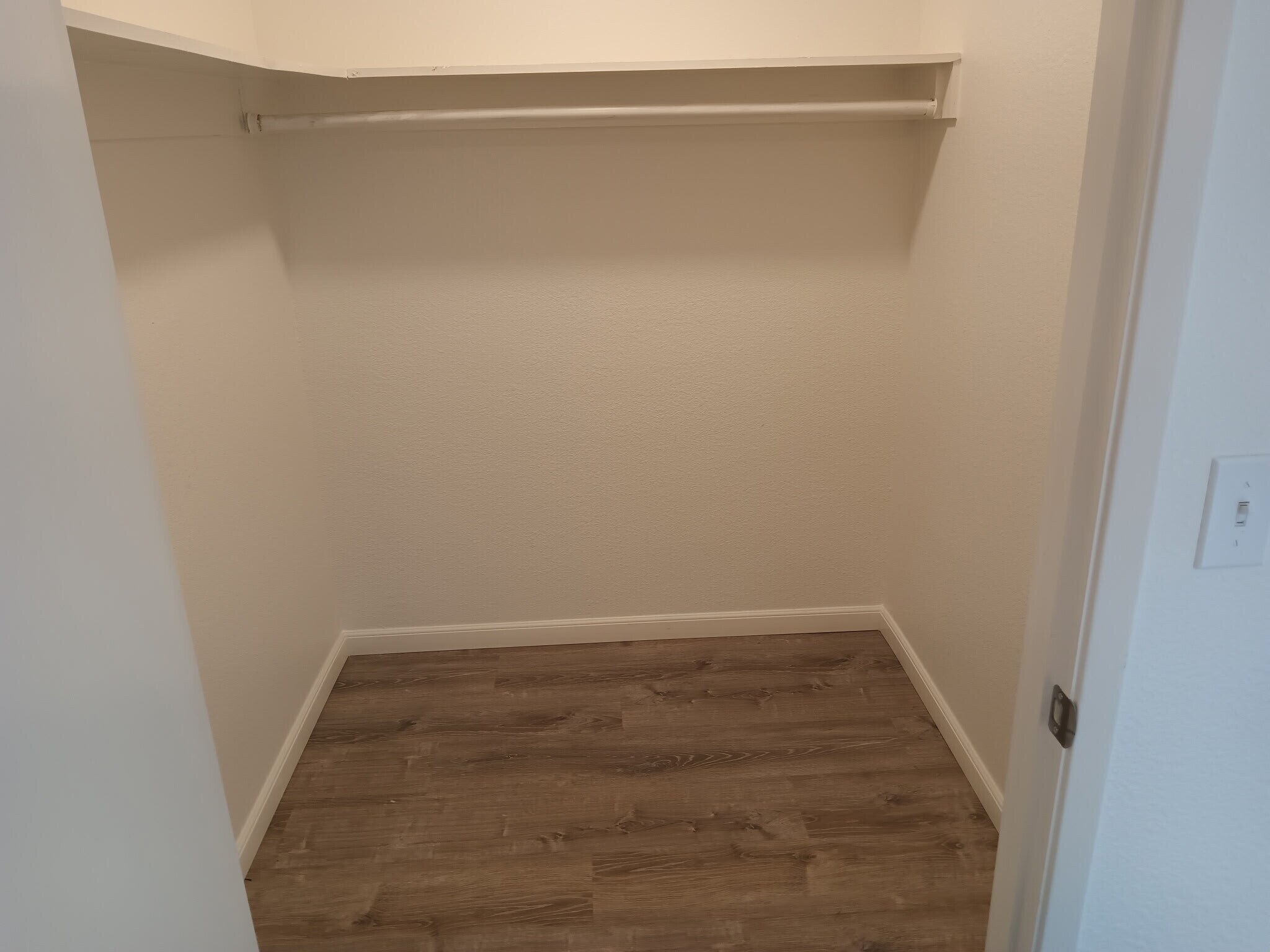 Building Photo - 1500 Santa Paula Dr