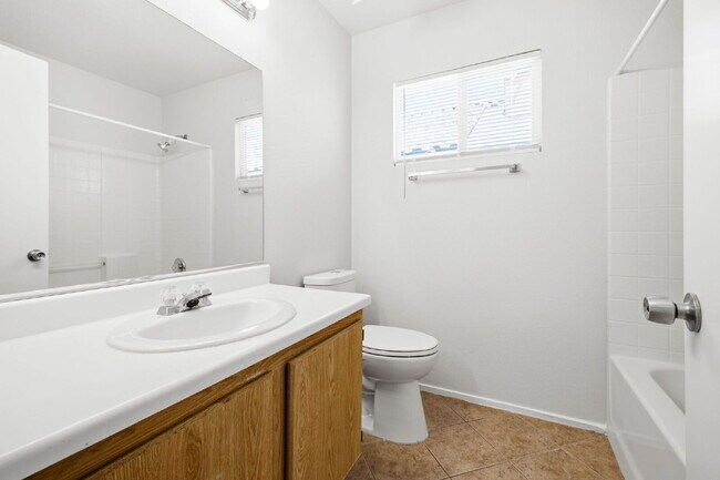 Building Photo - "Modern Comfort Close to Nellis Airforce Base: Spacious 3-Bed Home with 2.5 Baths in Vibrant Las ...
