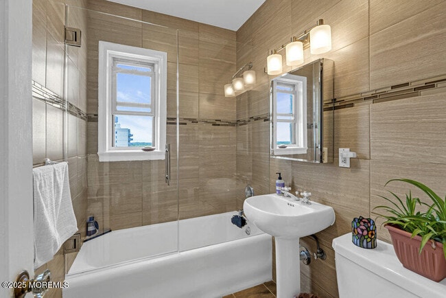 Building Photo - 400 Deal Lake Dr