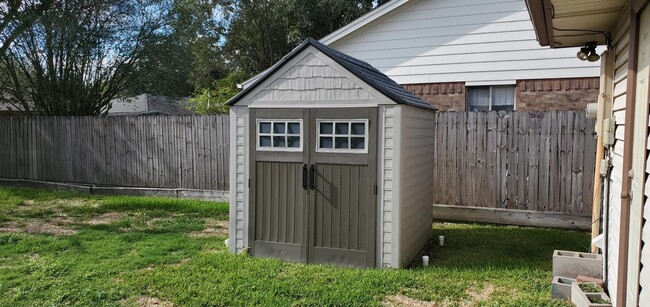 Building Photo - 2805 Knoxville Dr