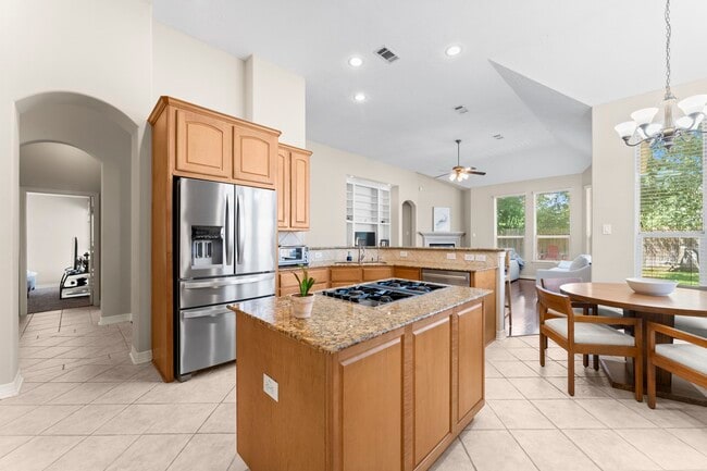 Building Photo - 16131 Woodbend Trail Dr