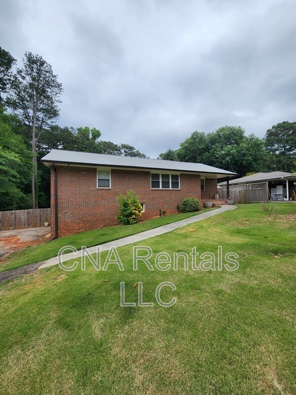 Building Photo - 730 McBurnette Rd N E