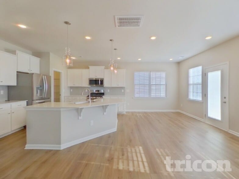 Building Photo - 5789 Oak Br Cir