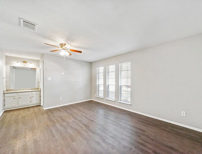 Building Photo - 22626 Leedstown Ln