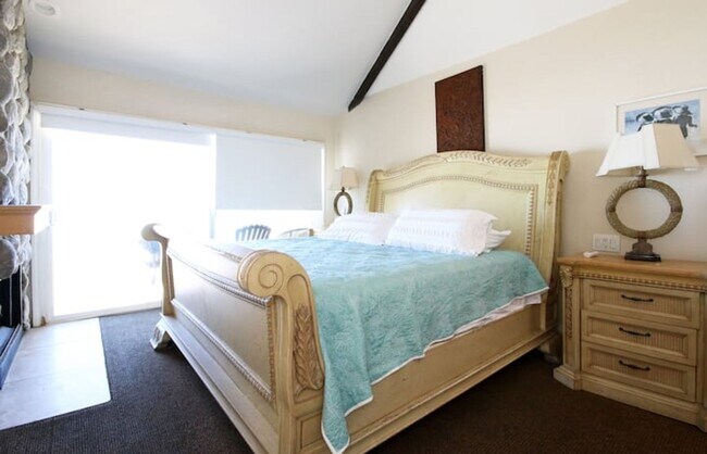 Building Photo - Beach front big duplex. Gustavo Lopez AMSI