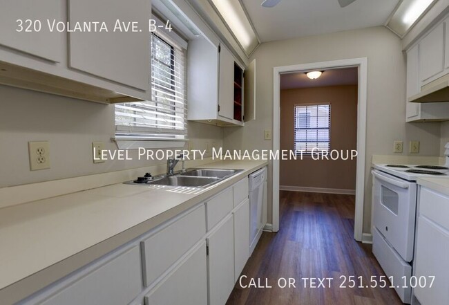 Building Photo - 320 Volanta Ave