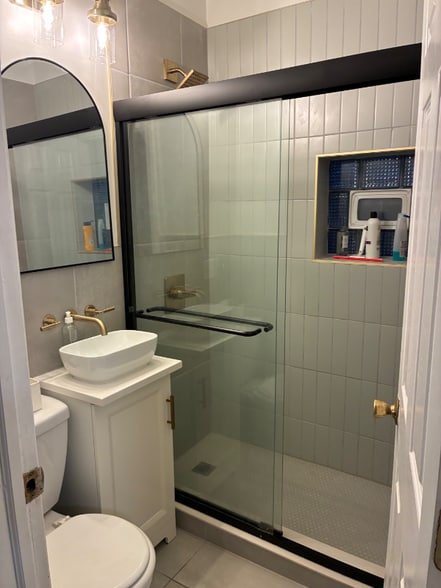 Building Photo - 118 N Mozart St