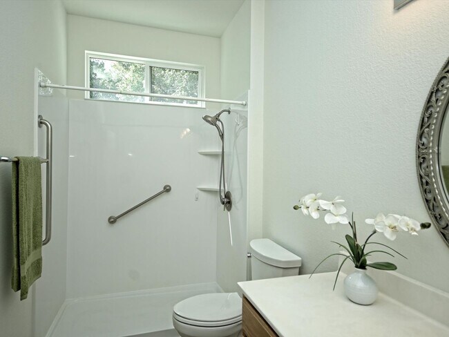 Building Photo - 708 Texas Dr
