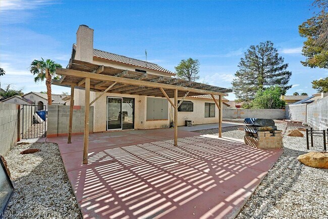 Building Photo - 4824 Norway Ln