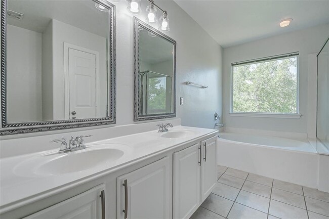 Building Photo - 12426 Narcissus View Trail
