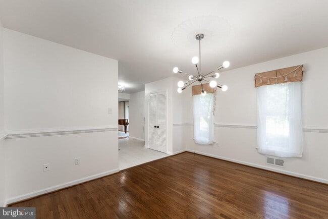 Building Photo - 7923 Ivymount Terrace