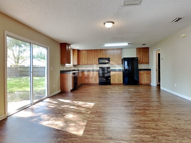 Building Photo - 9734 Hazel Lake Dr